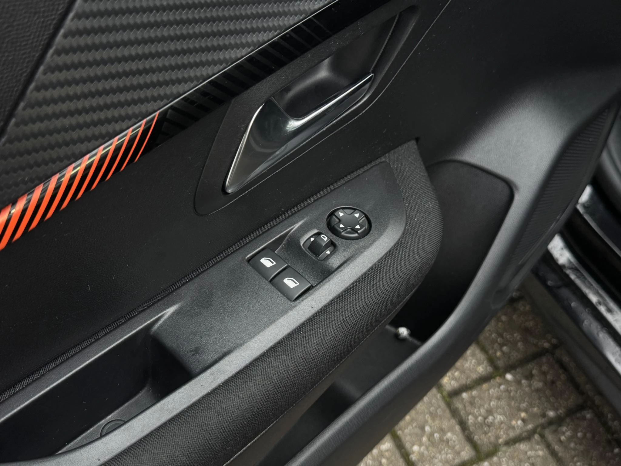 Peugeot-208-image-10