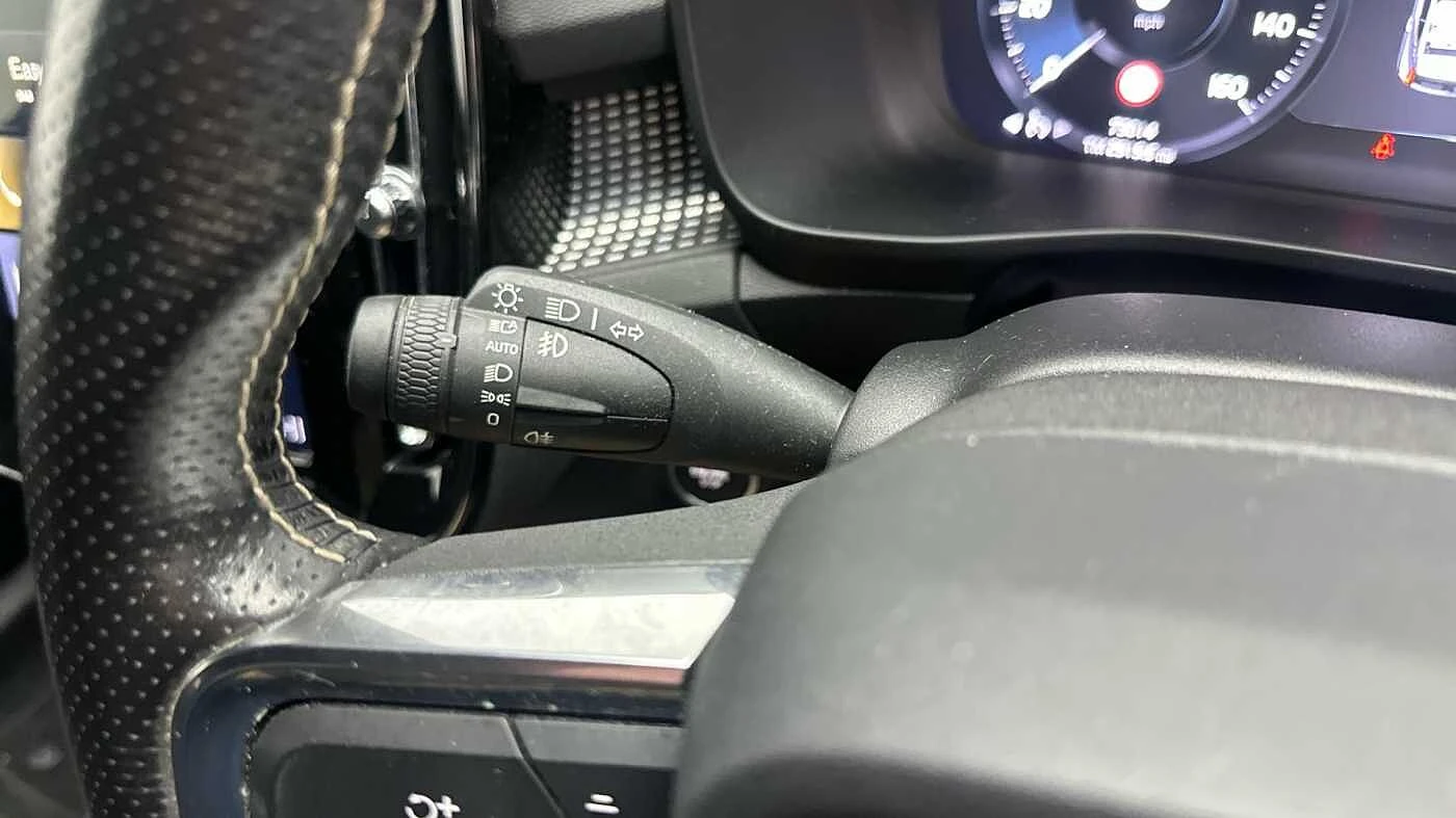 Volvo-XC40-image-19