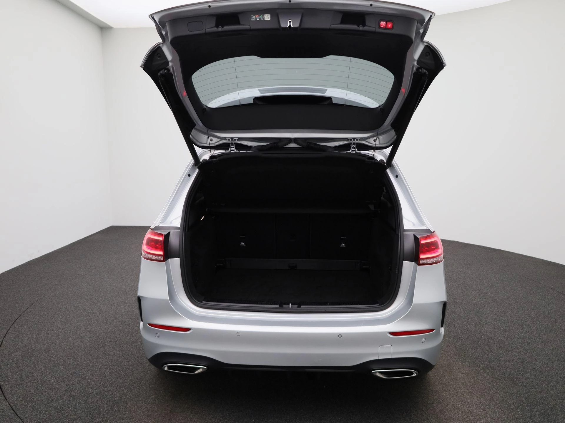 Mercedes-Benz-B-Klasse-image-10