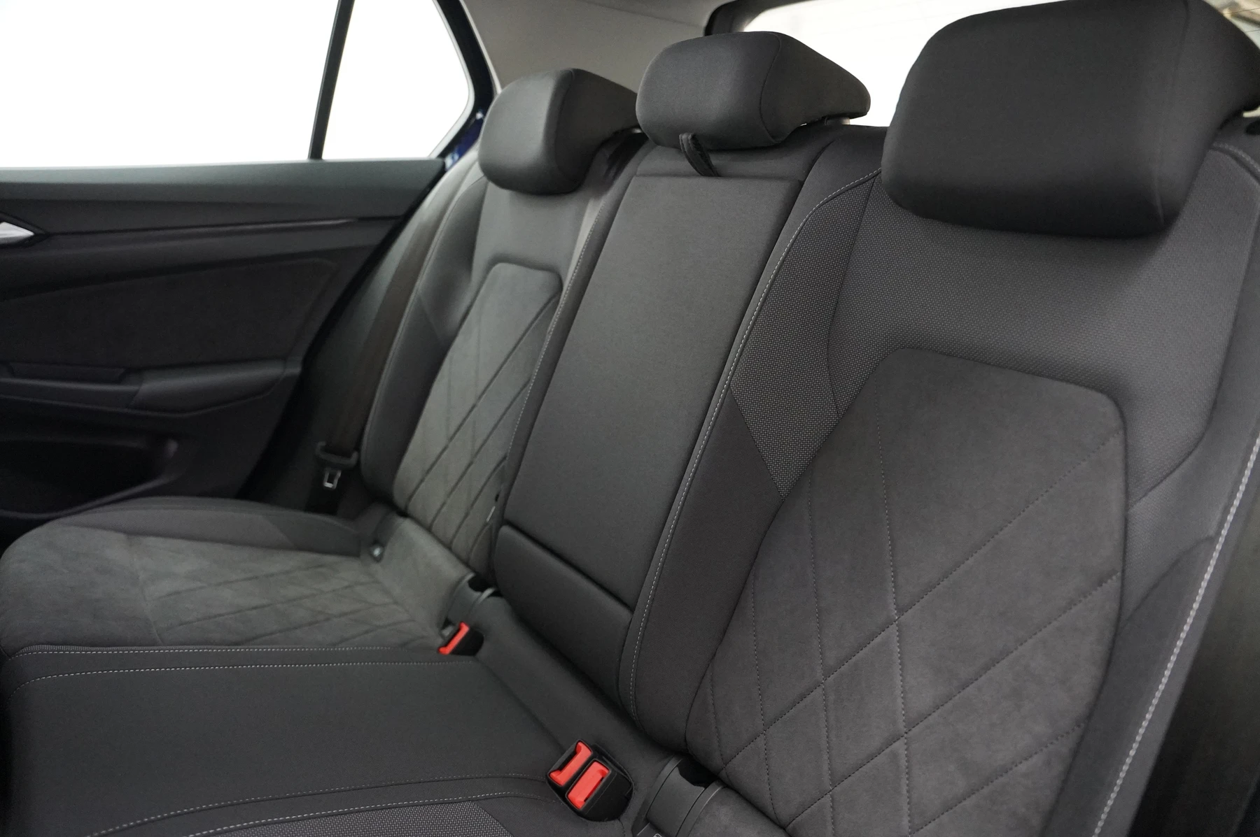 Volkswagen-Golf-image-10