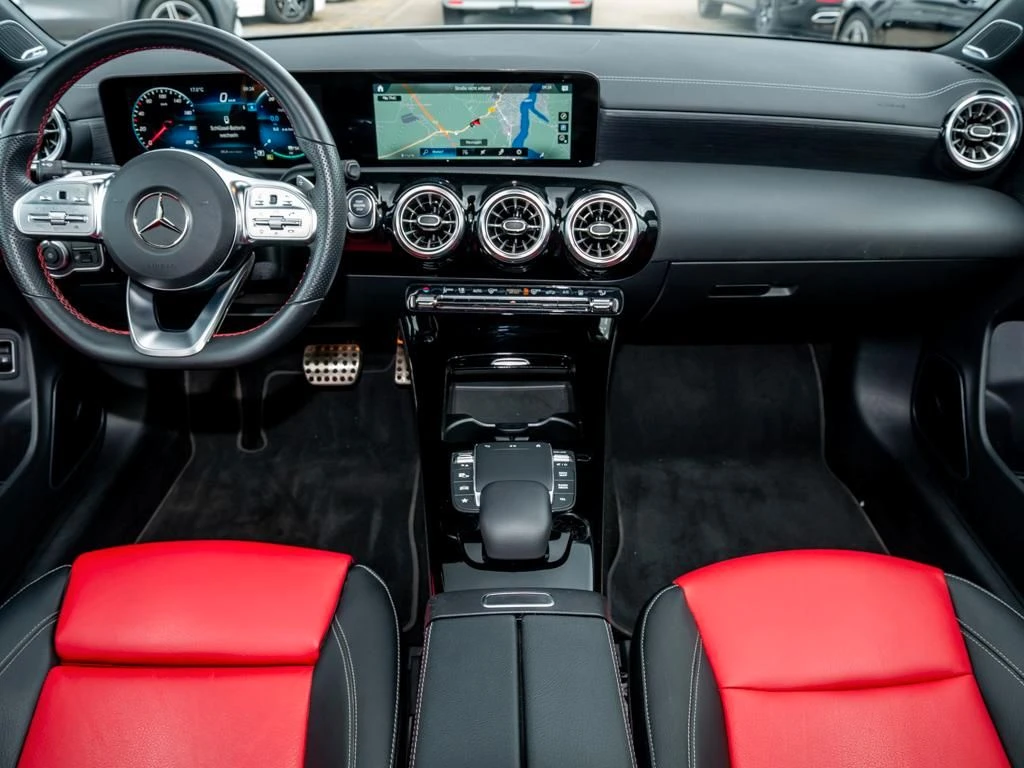 Mercedes-Benz-CLA 250 e-image-13