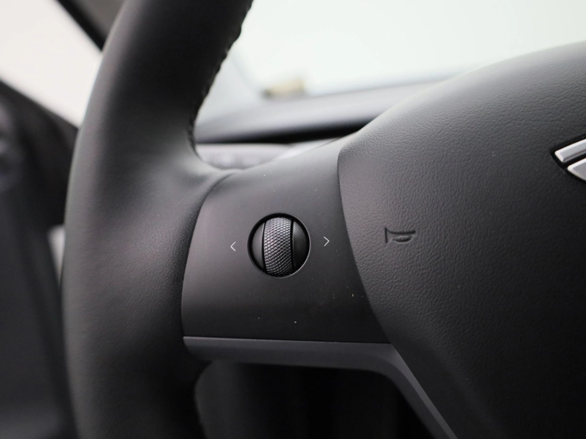 Tesla-Model Y-image-24