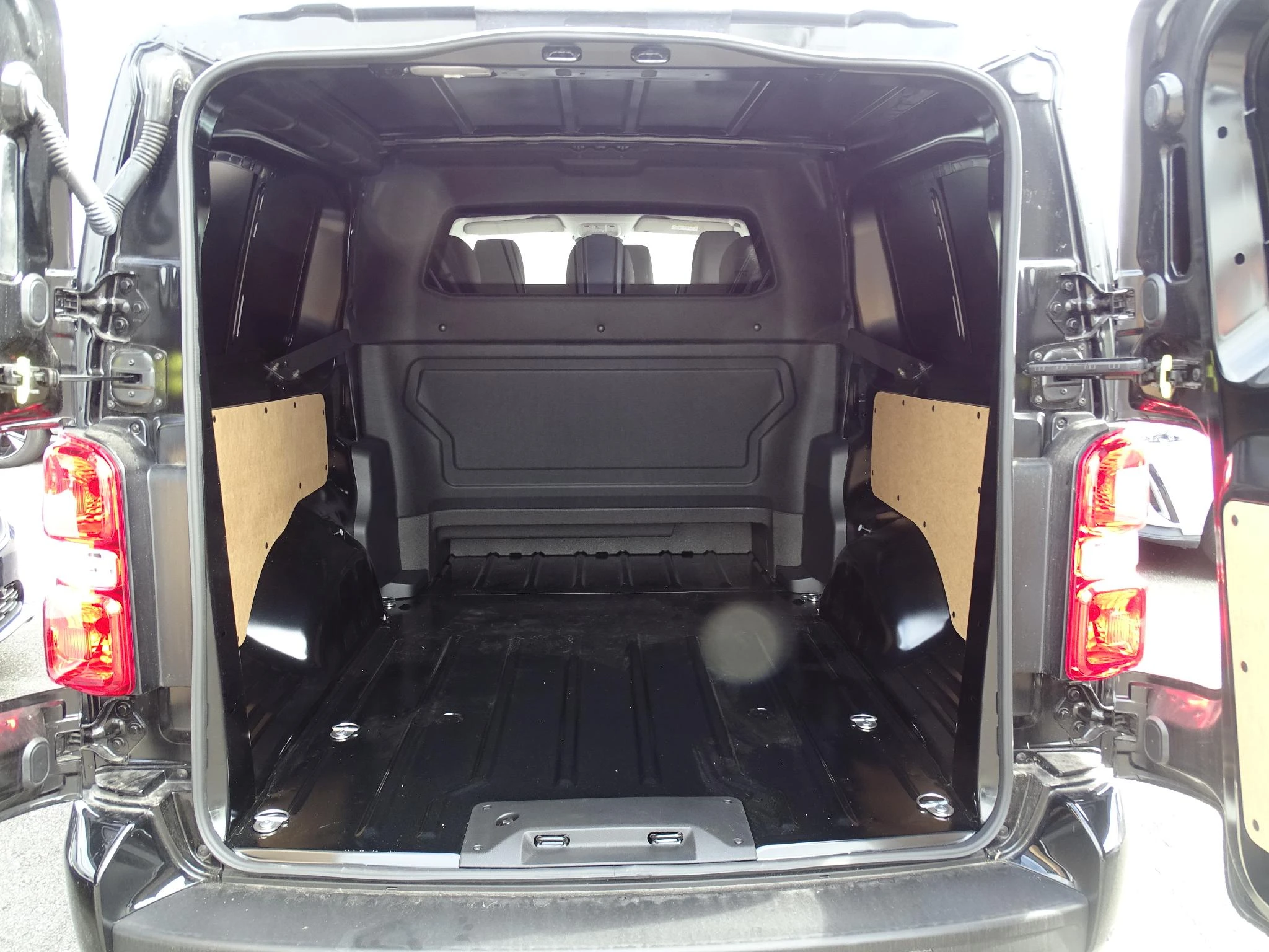 Peugeot-Expert-image-9