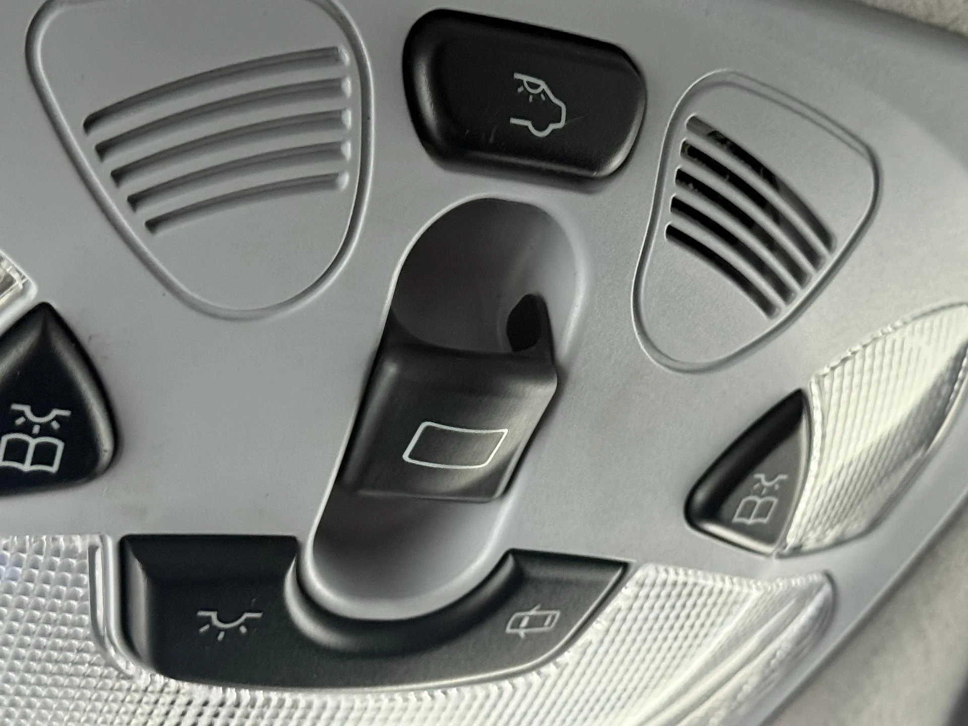 Mercedes-Benz-G-Klasse-image-31