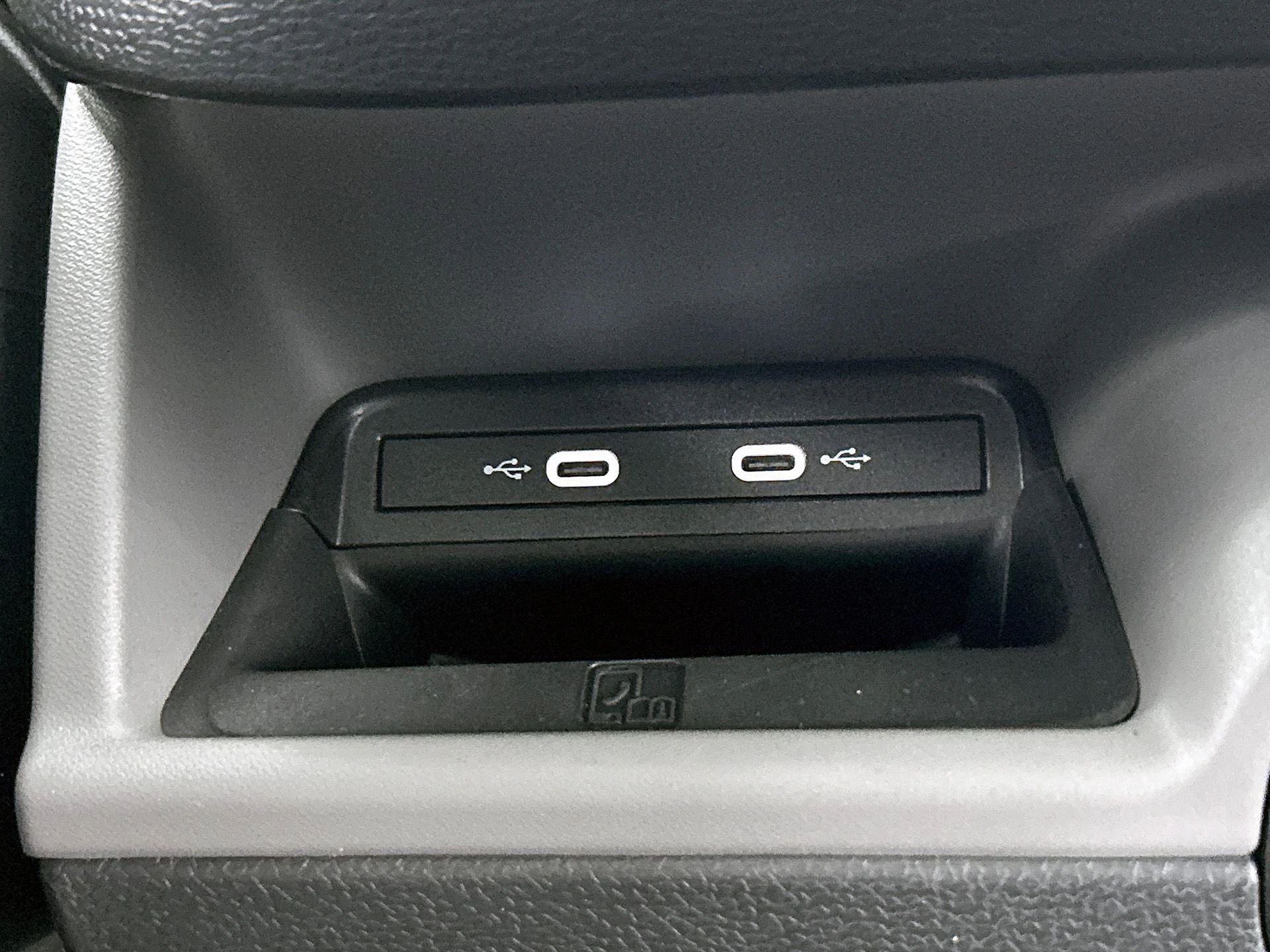 Volkswagen-ID. Buzz Cargo-image-42