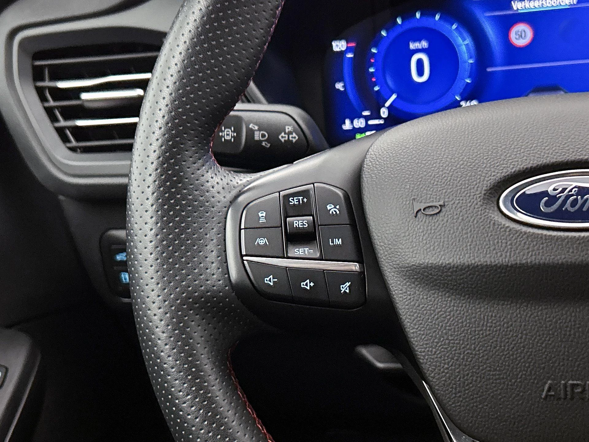 Ford-Kuga-image-5