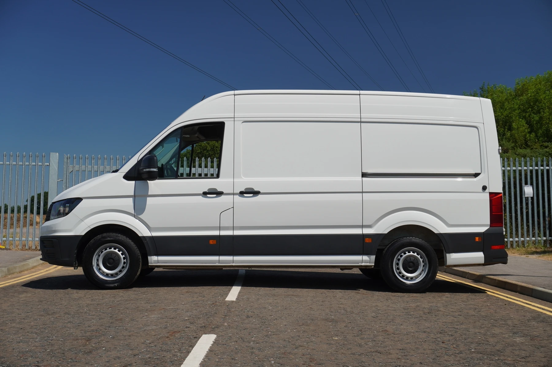 Volkswagen-Crafter-image-17