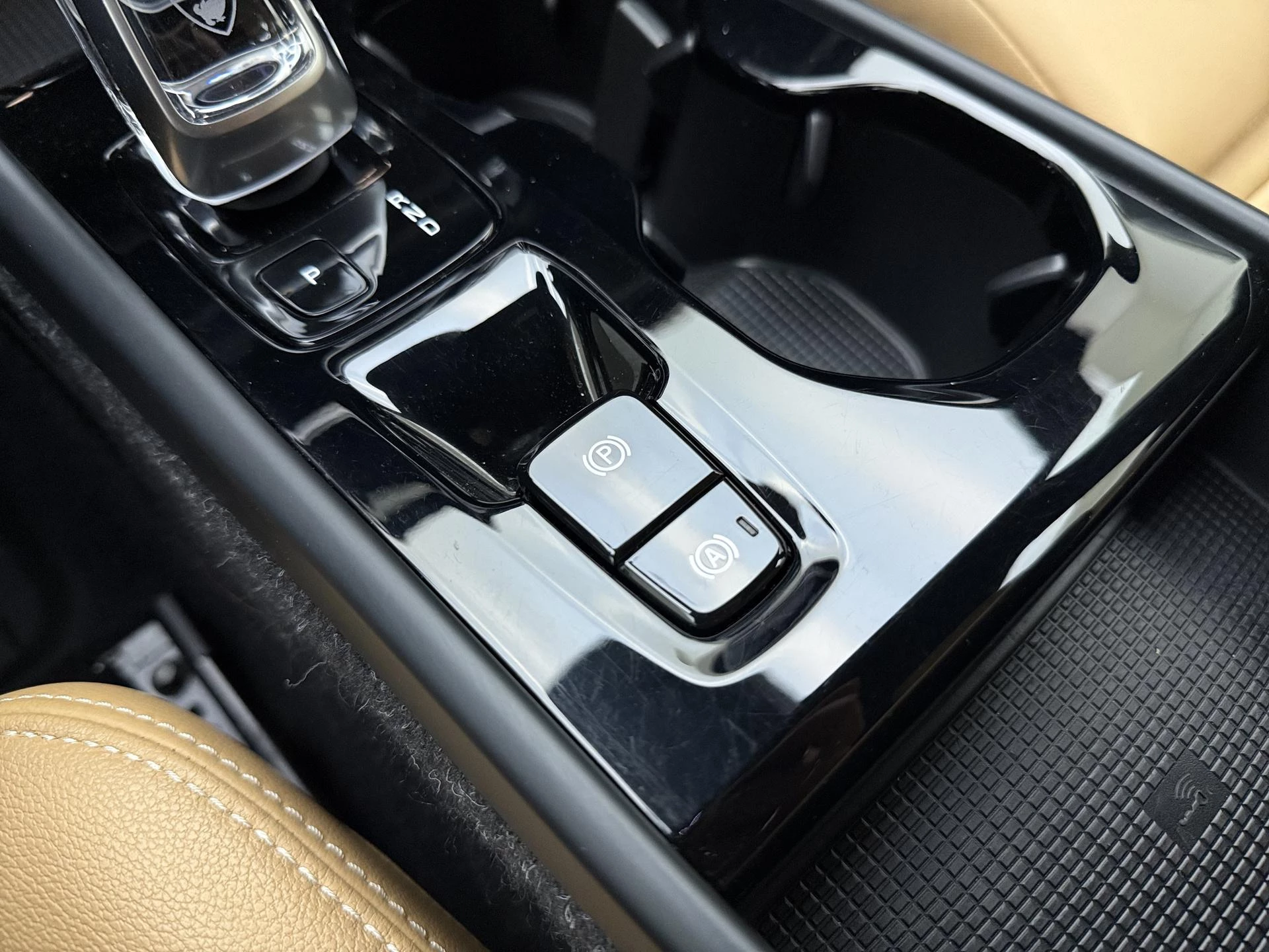 Volvo-XC40-image-28