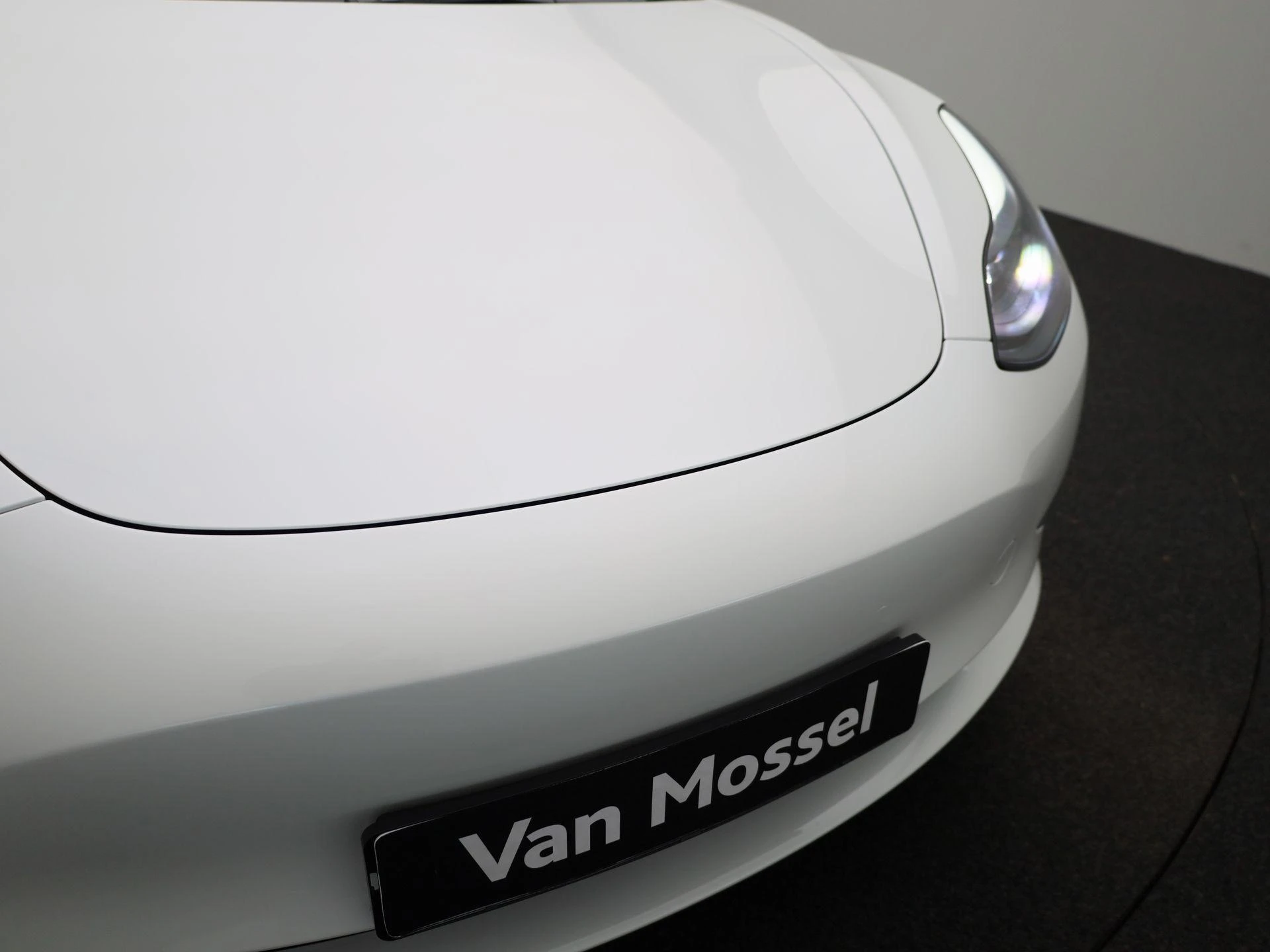 Tesla-Model 3-image-36