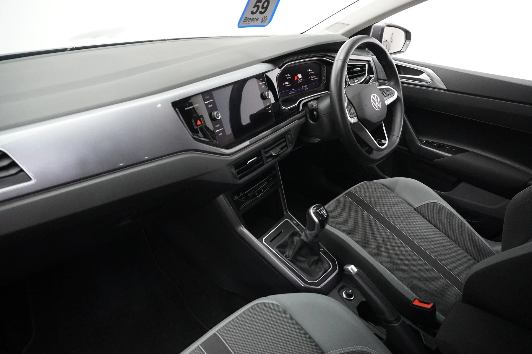 Volkswagen-Polo-image-1