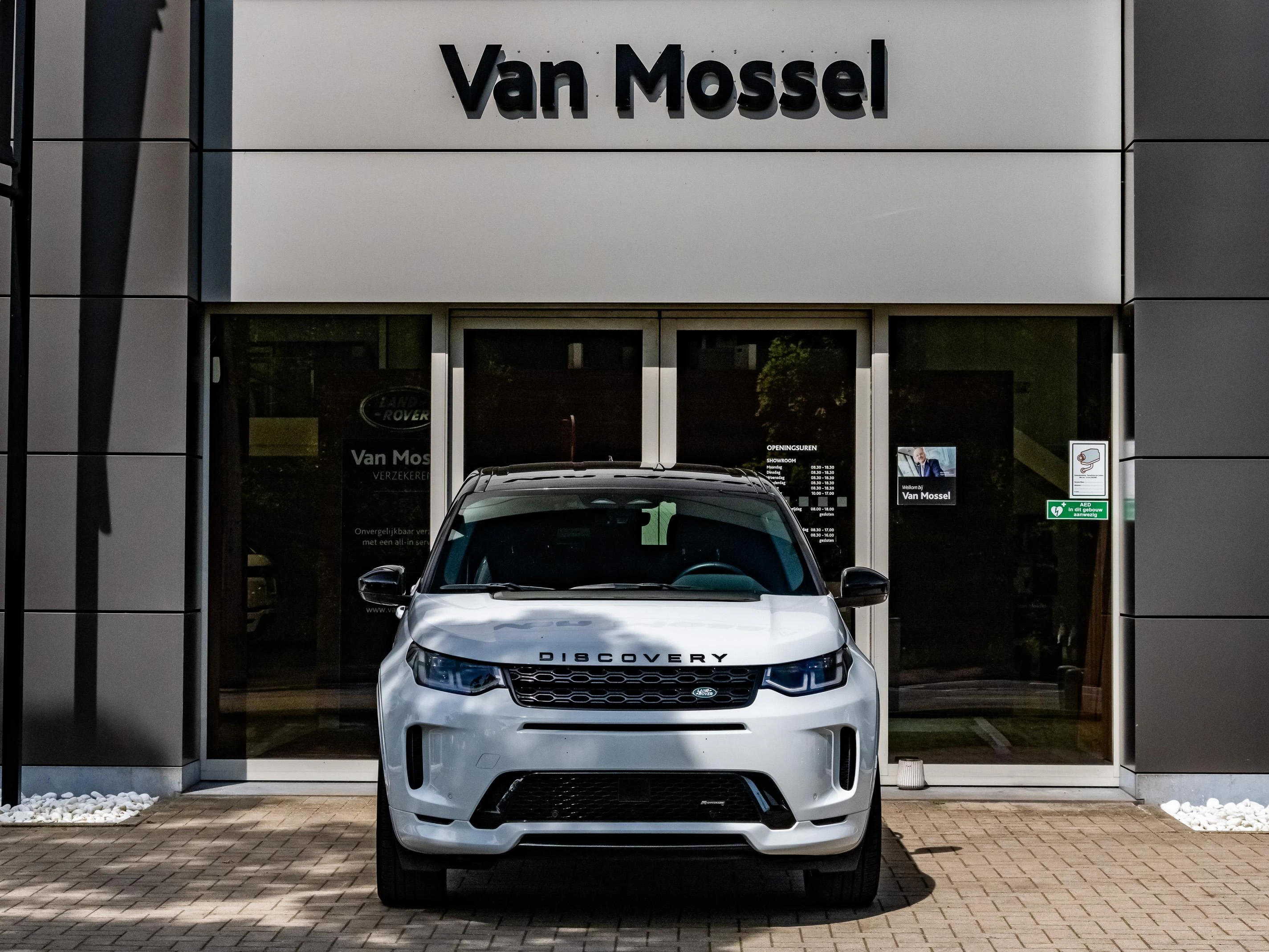 Land Rover Discovery Sport P300e R-Dynamic HSE AWD Auto. 23MY