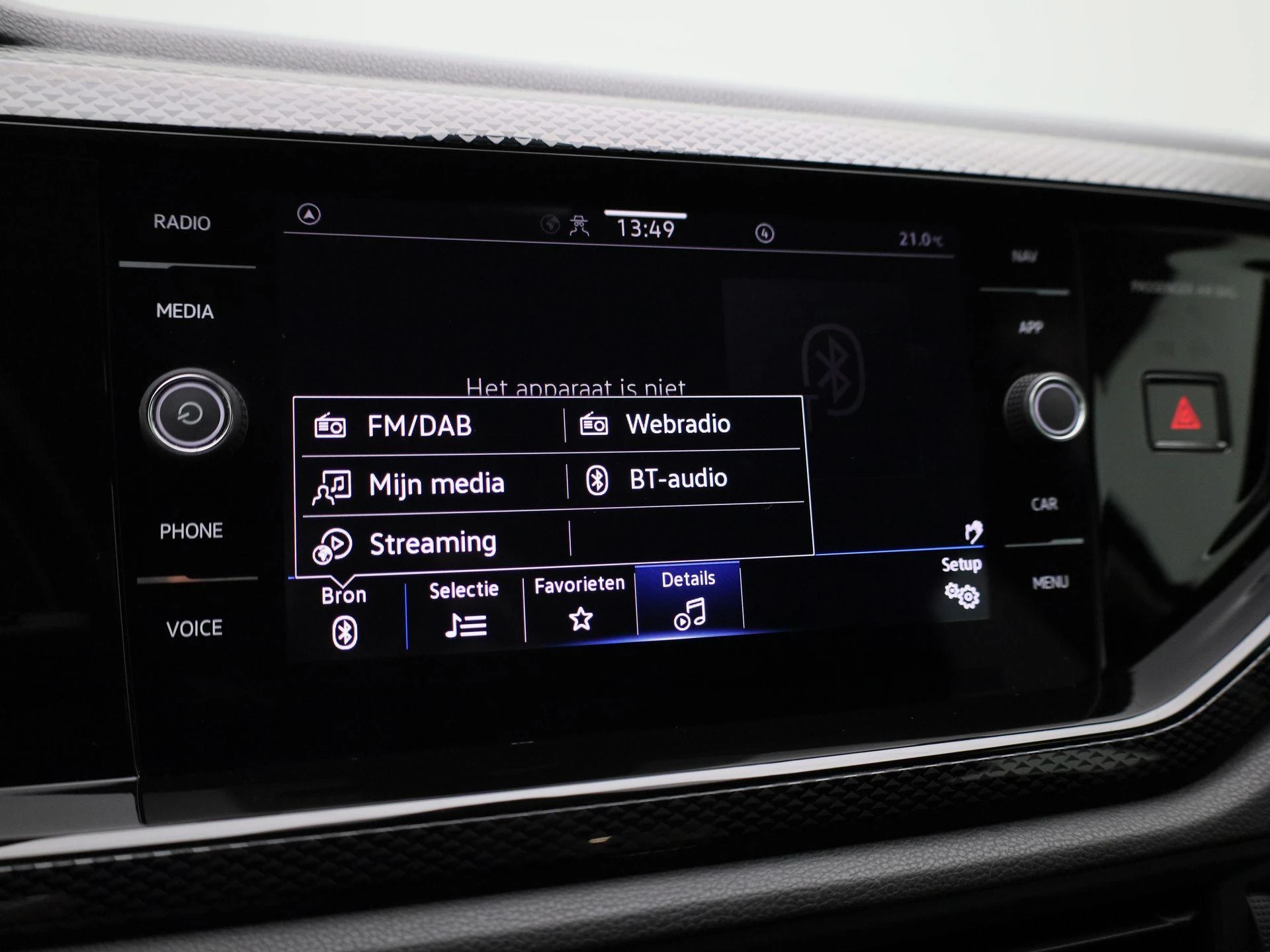 Volkswagen-Polo-image-24