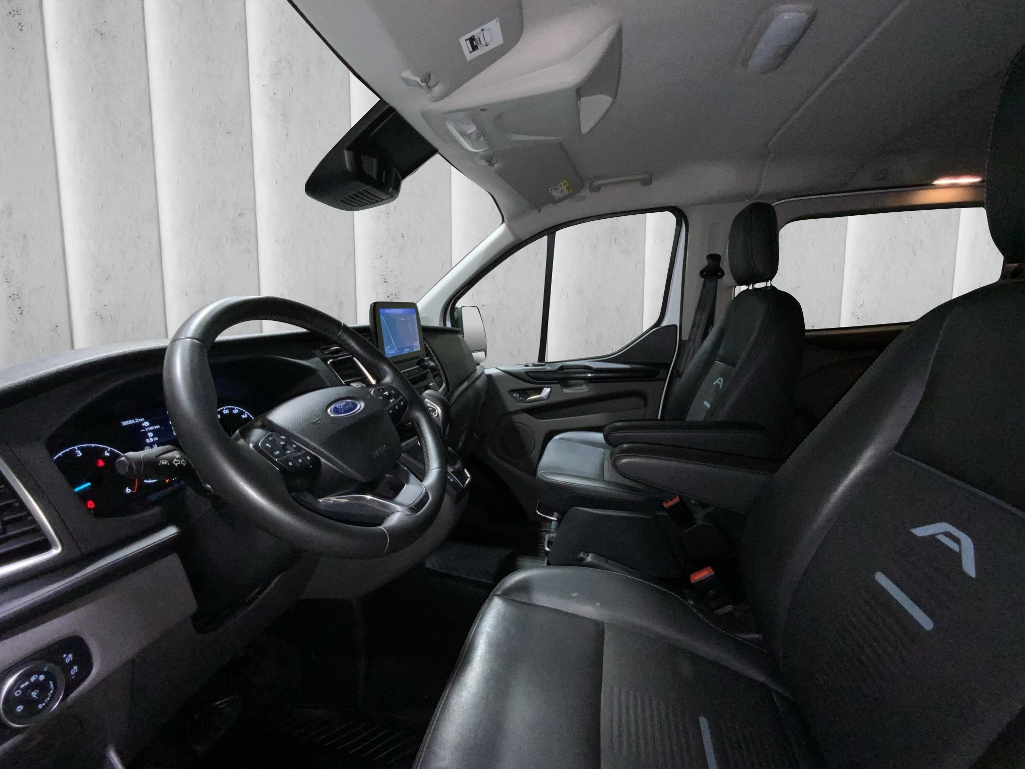 Ford-Transit Custom-image-9