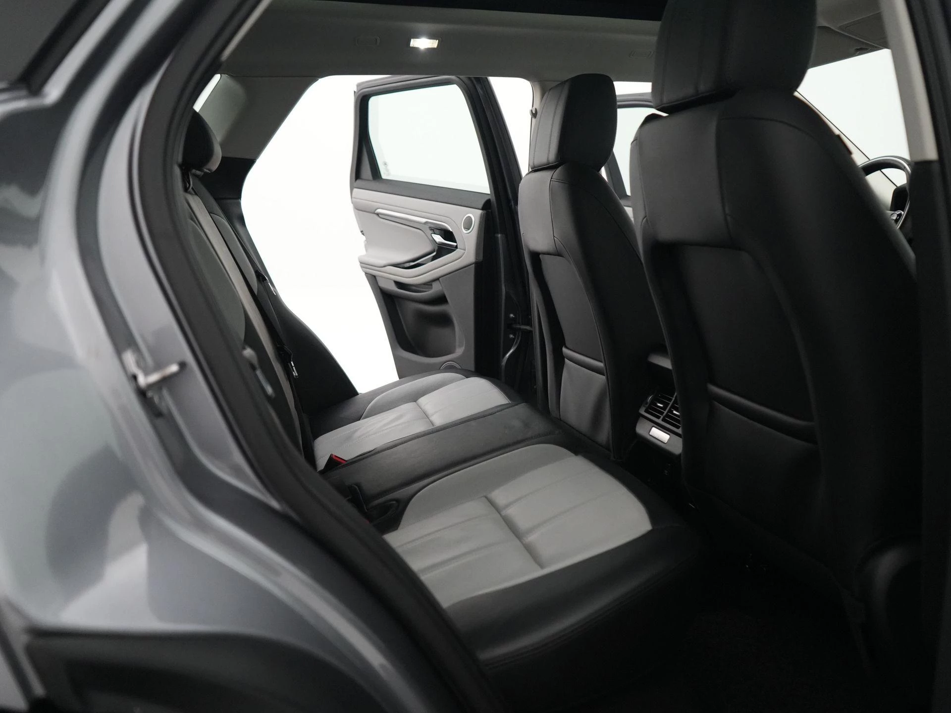 Land Rover-Range Rover Evoque-image-43