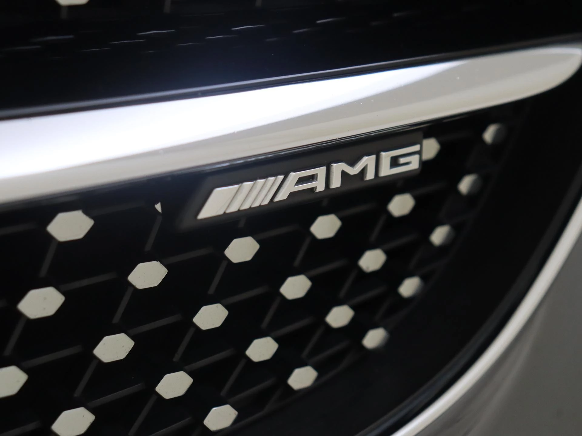 Mercedes-Benz-E-Klasse-image-10