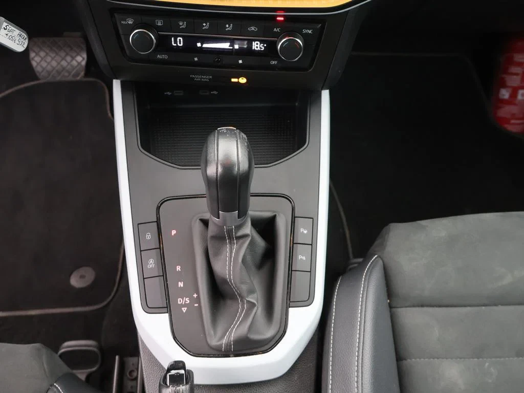 SEAT-Arona-image-16