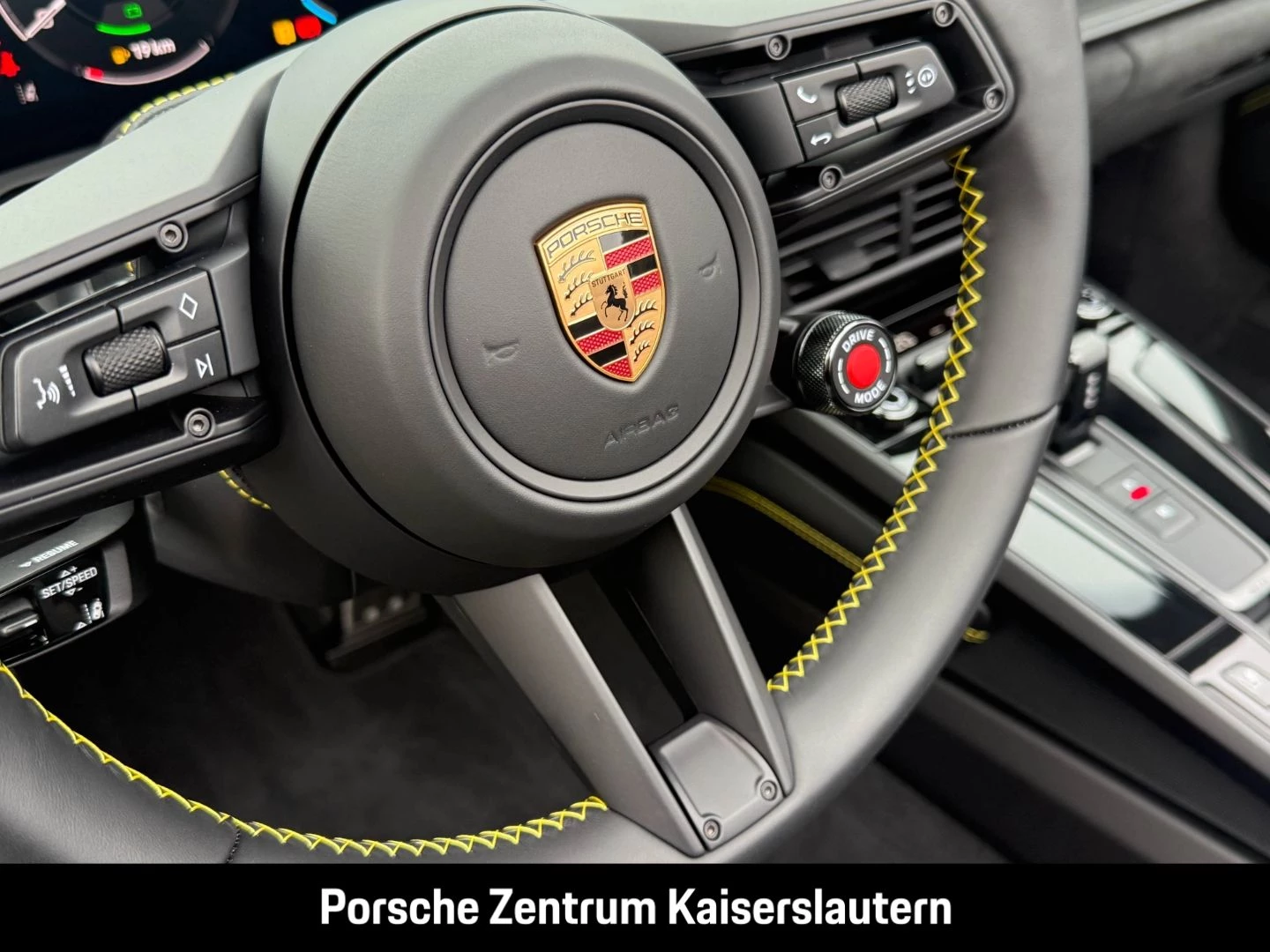 Porsche 911 992 Carrera 4 GTS Cabriolet Liftsystem-VA carrera