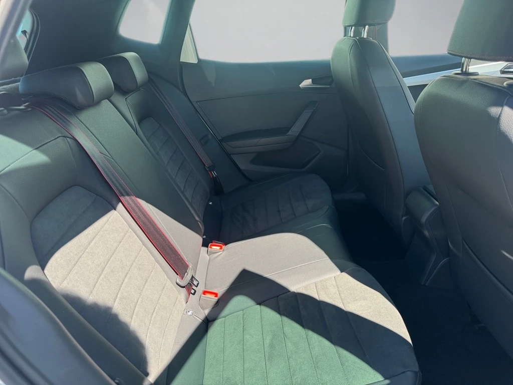 SEAT-Arona-image-10