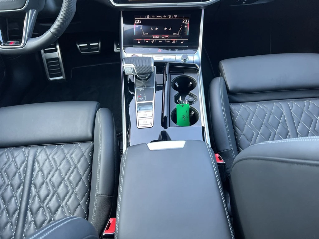 Audi-S6-image-8