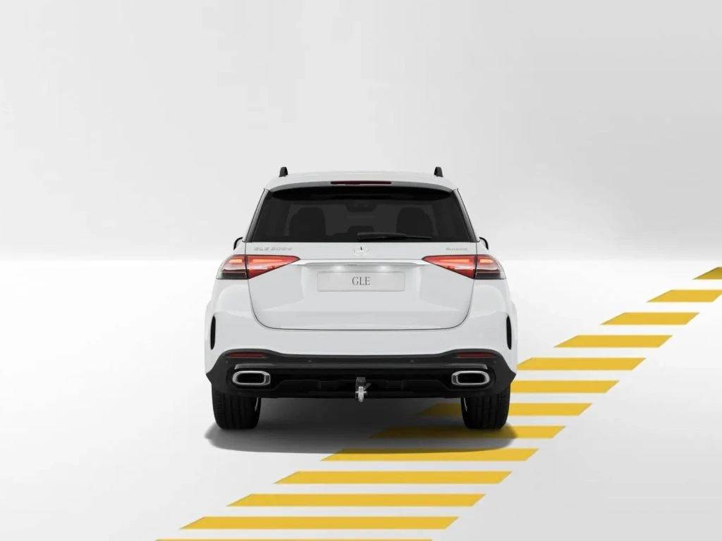 Mercedes-Benz-GLE 300 d-image-5