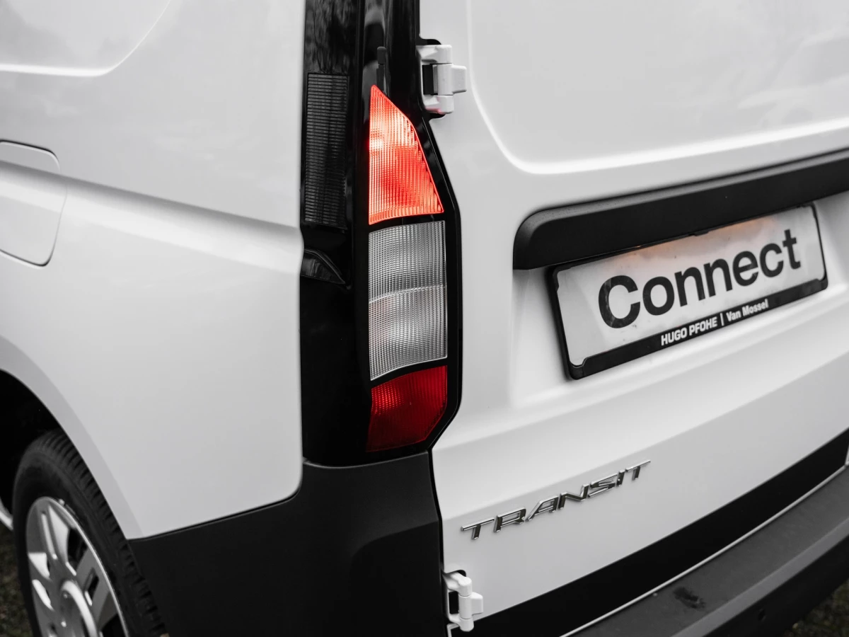 Ford-Transit Connect-image-15