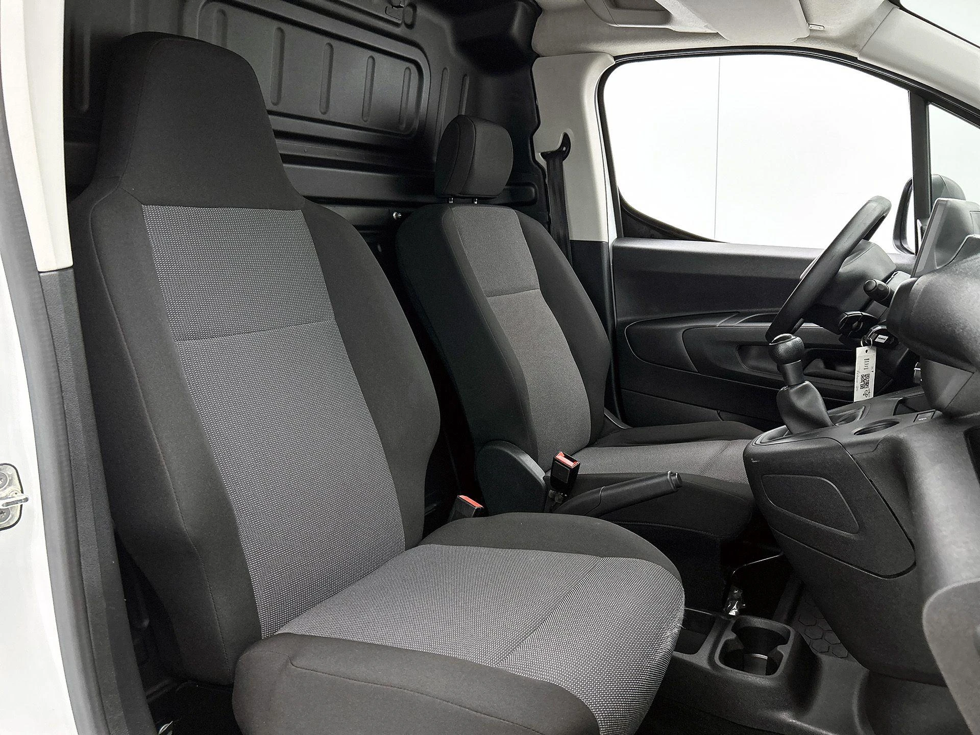 Peugeot-Partner-image-32