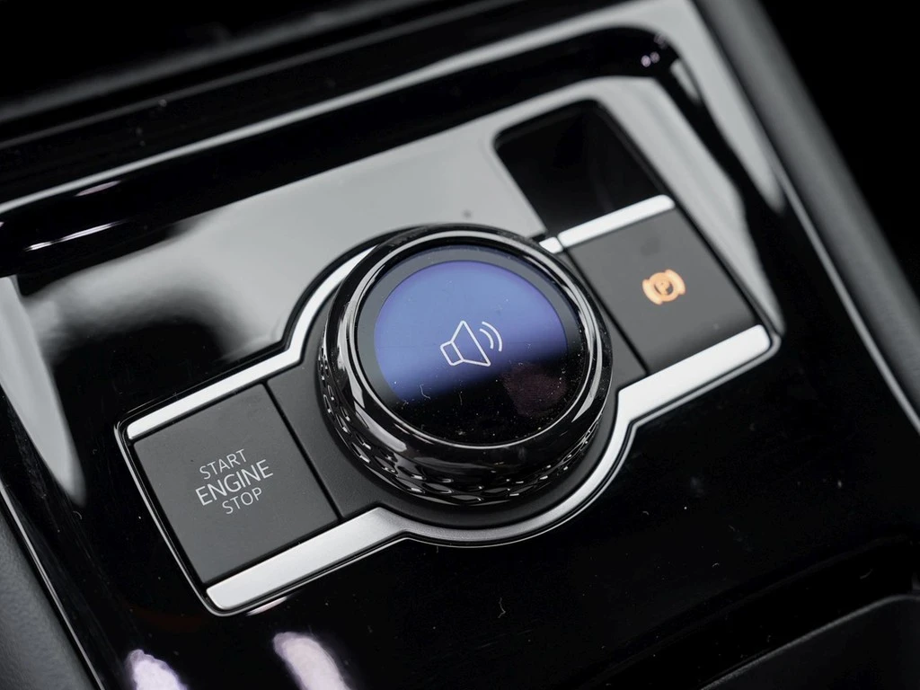 Volkswagen-Tiguan-image-13