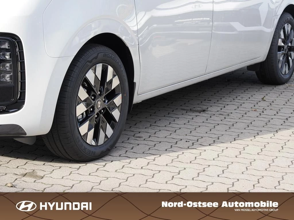 Hyundai Staria HEV 7-Sitzer Signature Panoramadach
