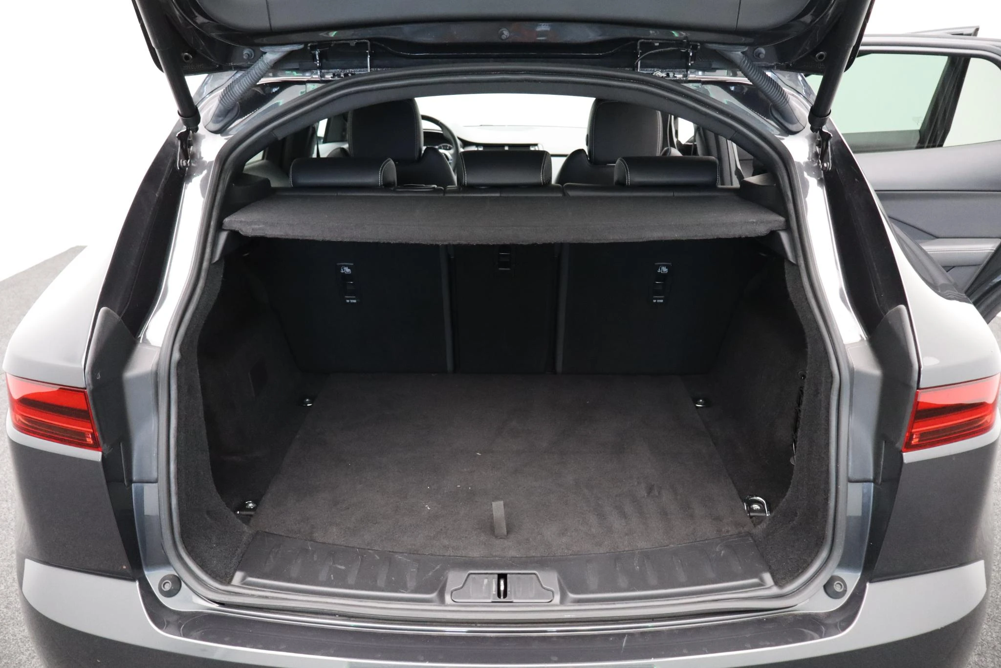 Jaguar-E-PACE-image-30