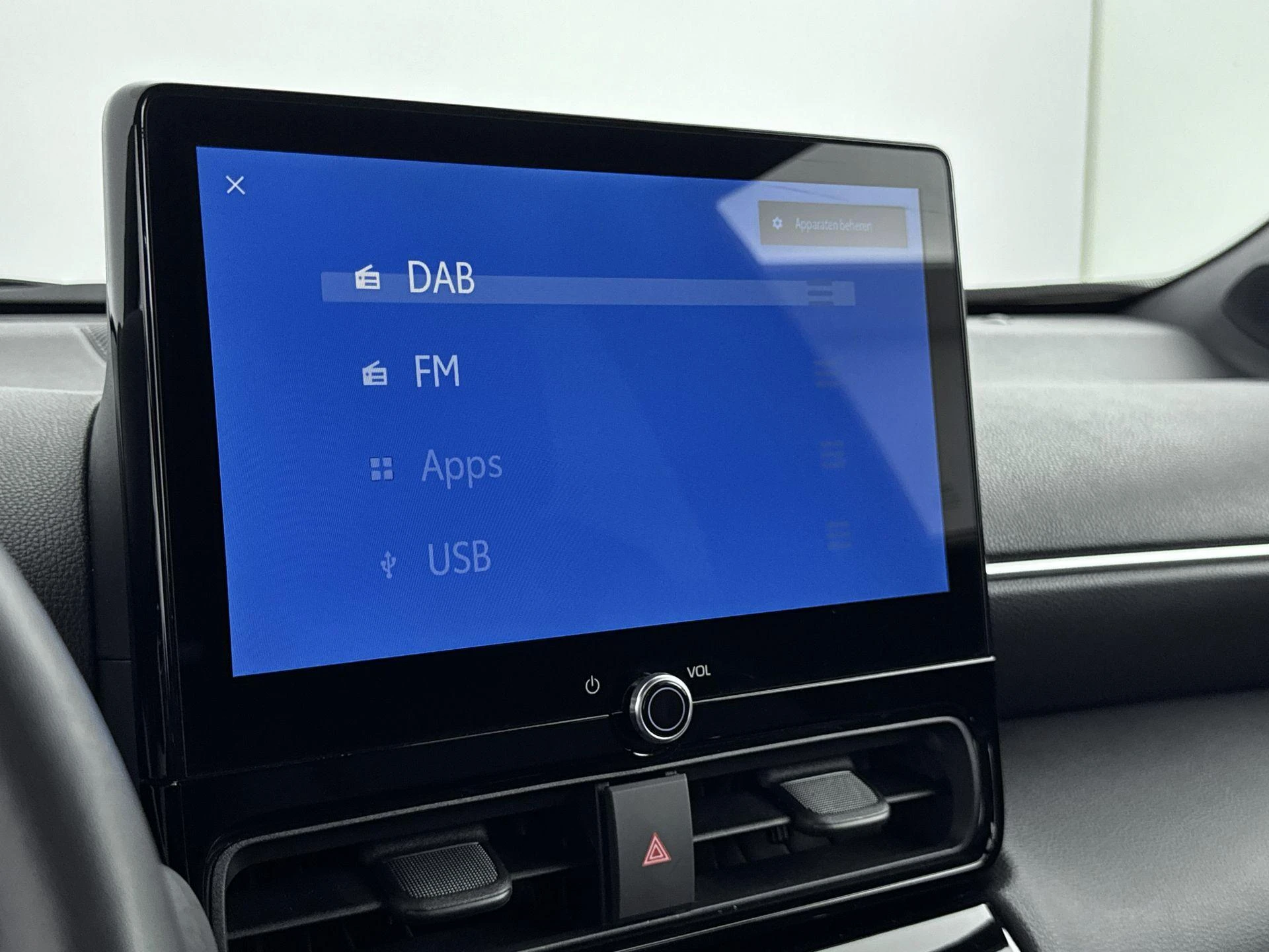 Toyota-Yaris Cross-image-11