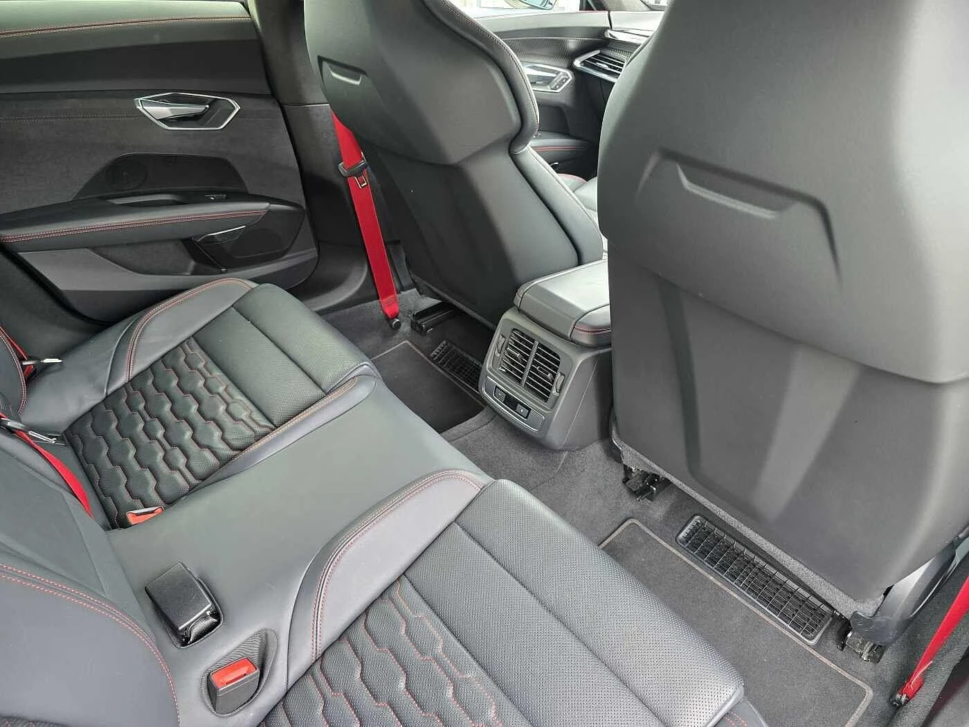 Audi-e-tron GT-image-33