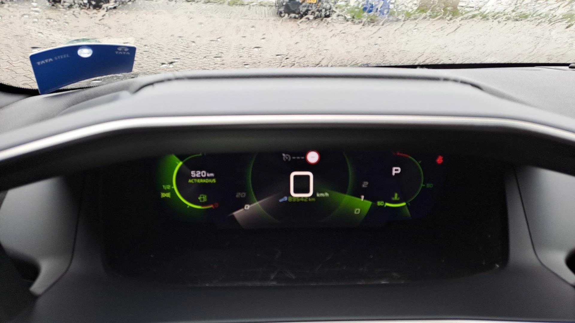 Peugeot-208-image-12