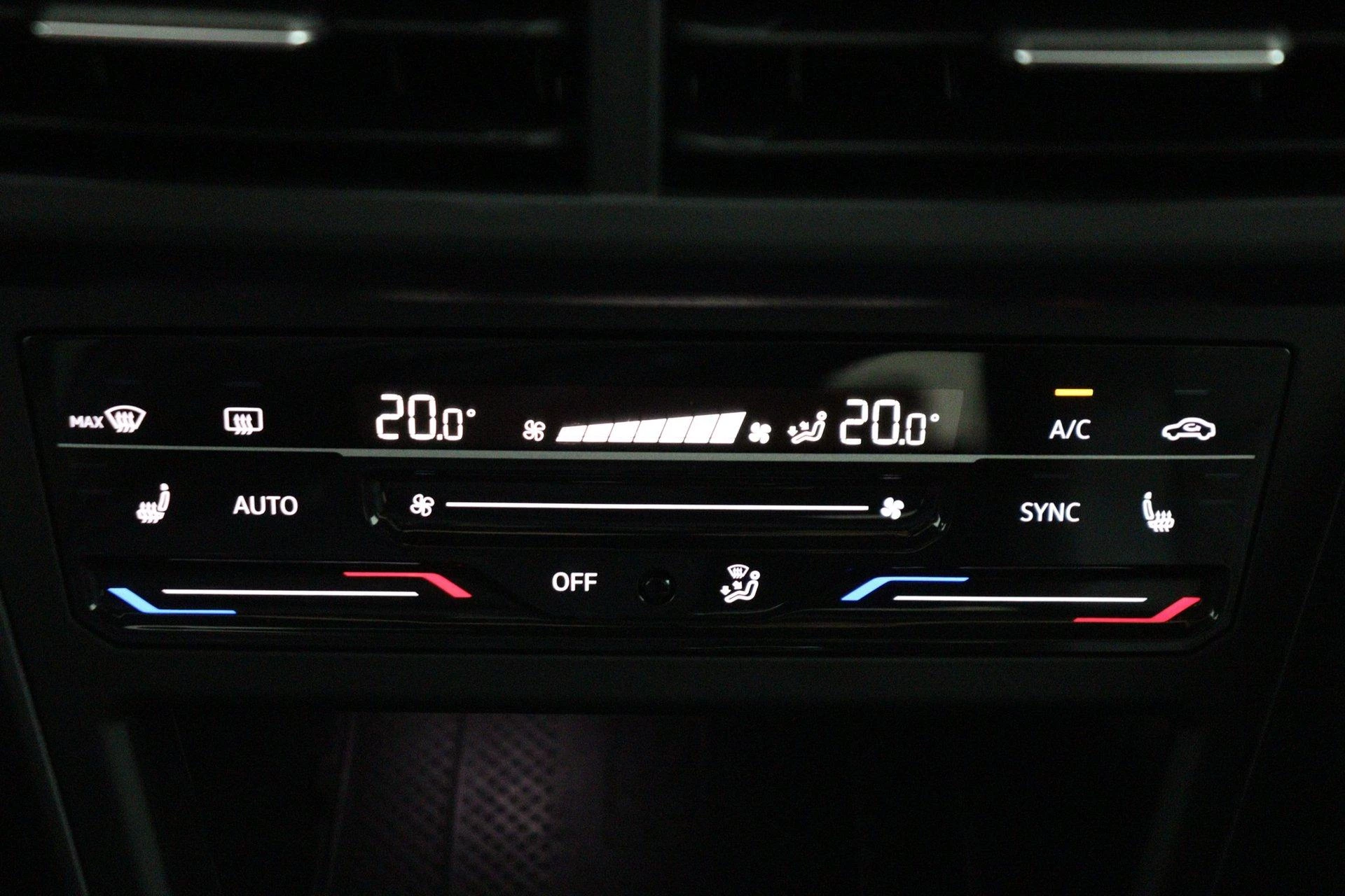 Volkswagen-Polo-image-21