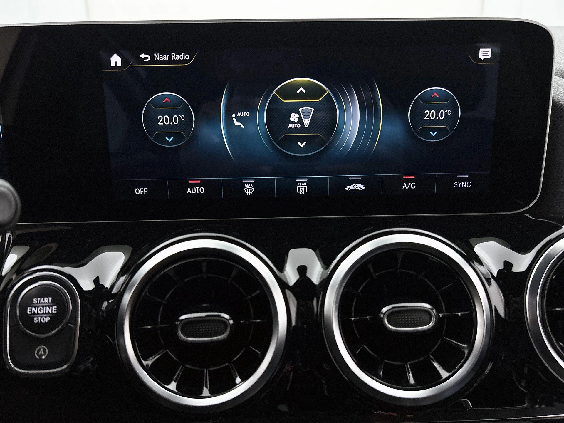 Mercedes-Benz-B-Klasse-image-19