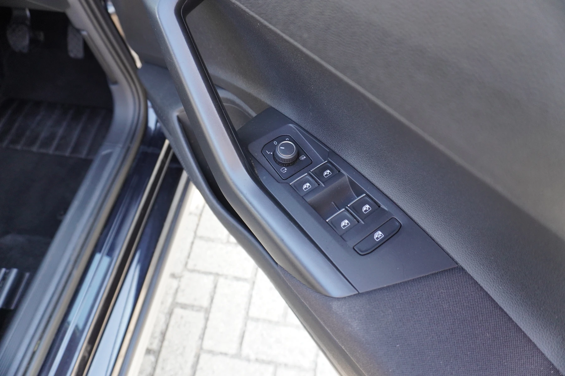 Volkswagen-Taigo-image-35