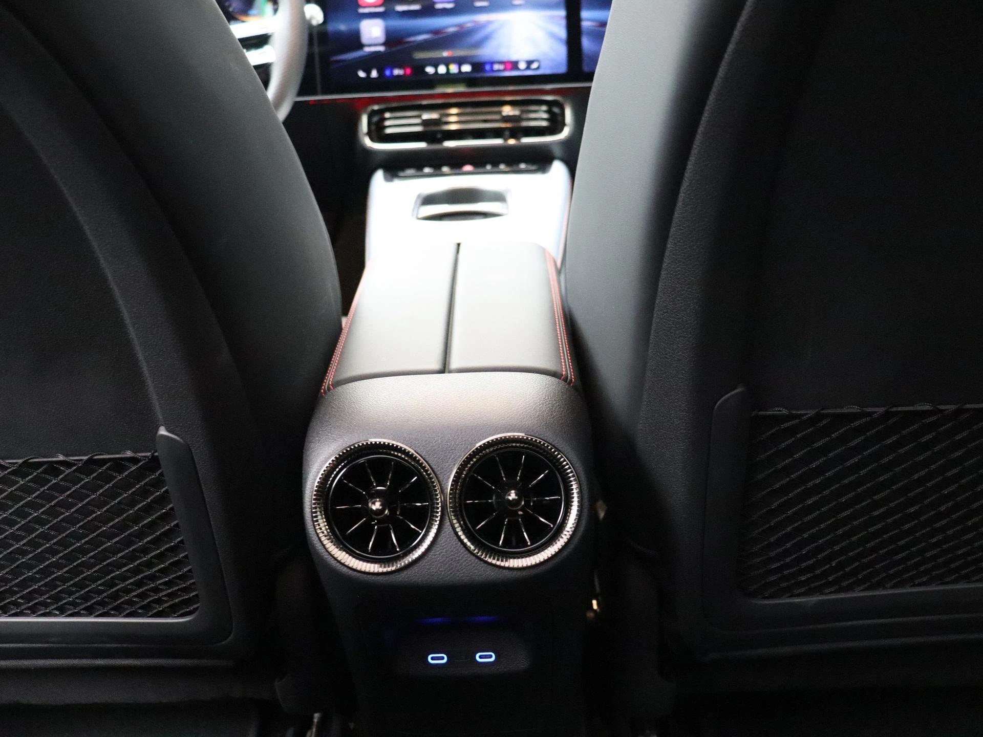 Mercedes-Benz-CLA-image-23