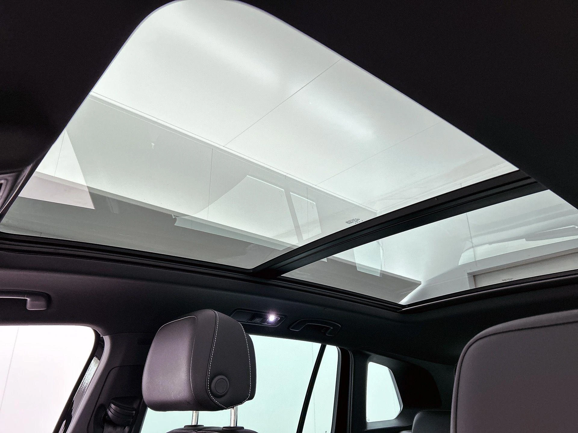 Volkswagen-Tiguan-image-45