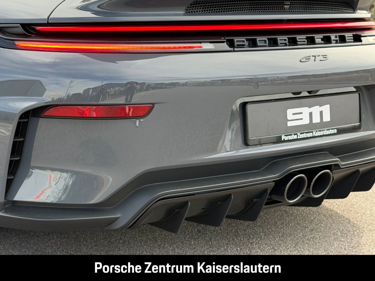 Porsche-911-image-18