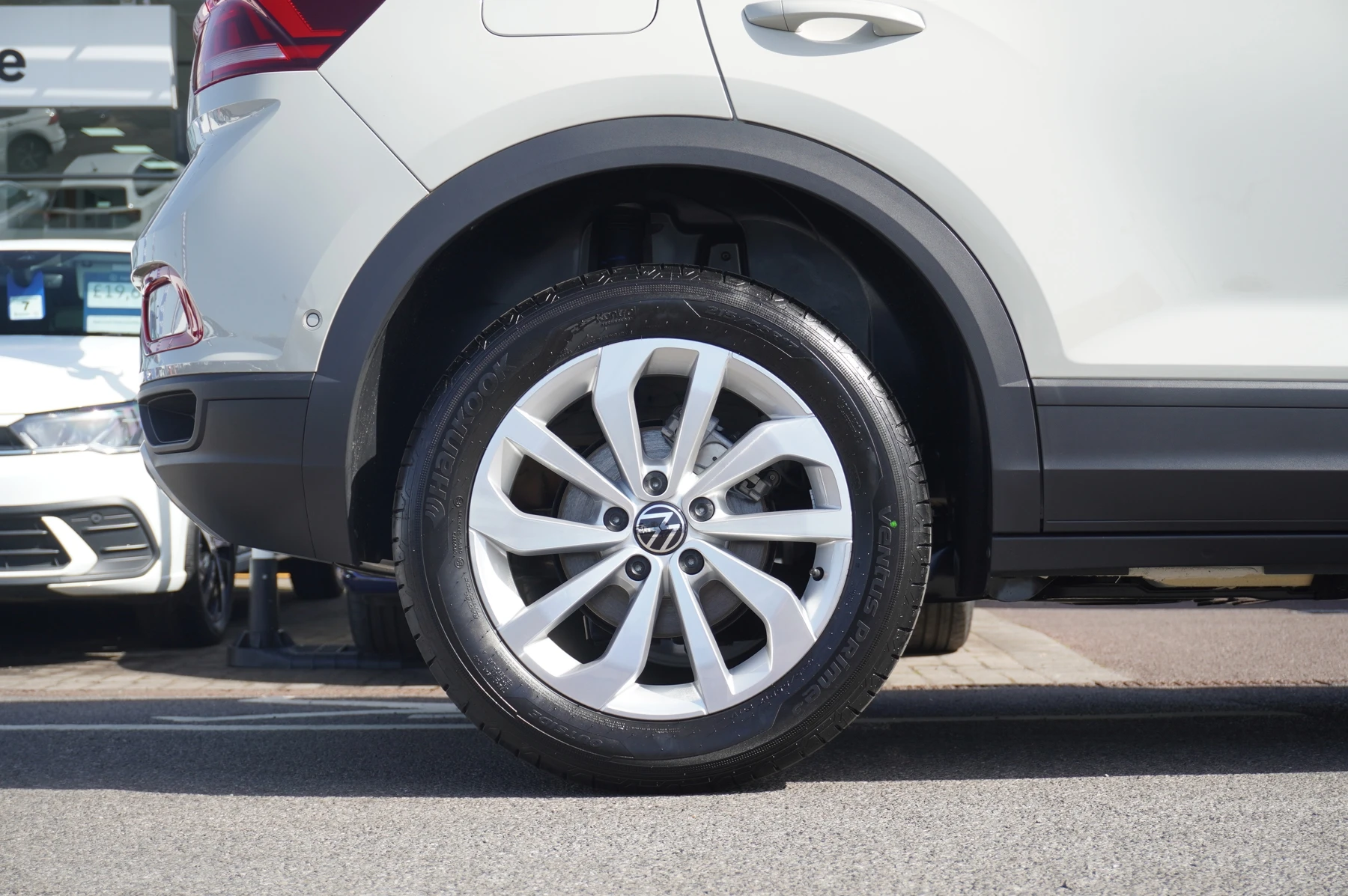 Volkswagen-T-Roc-image-21