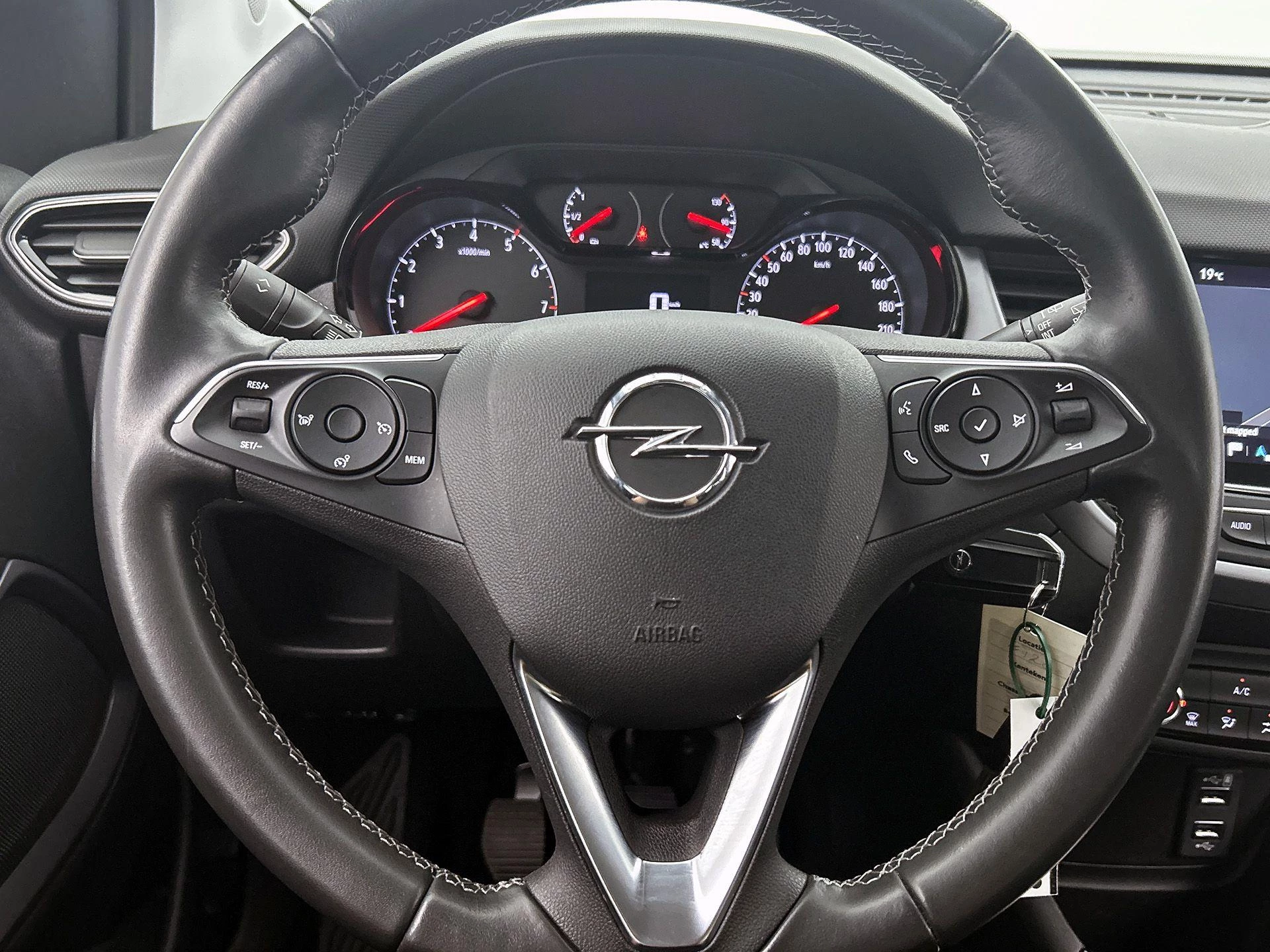 Opel-Crossland-image-30