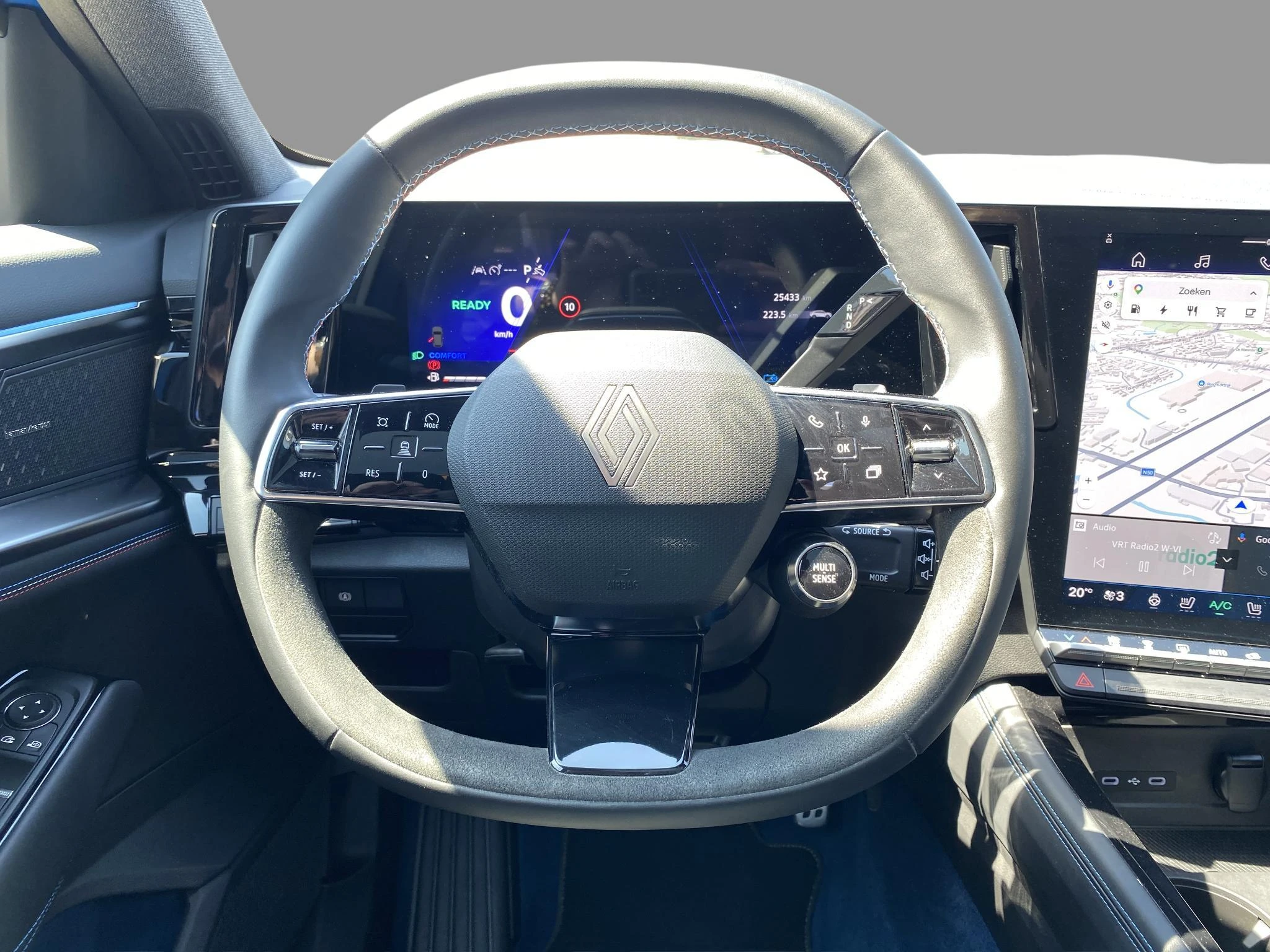 Renault Rafale Atelier Alpine E-Tech plug-in hybrid 300
