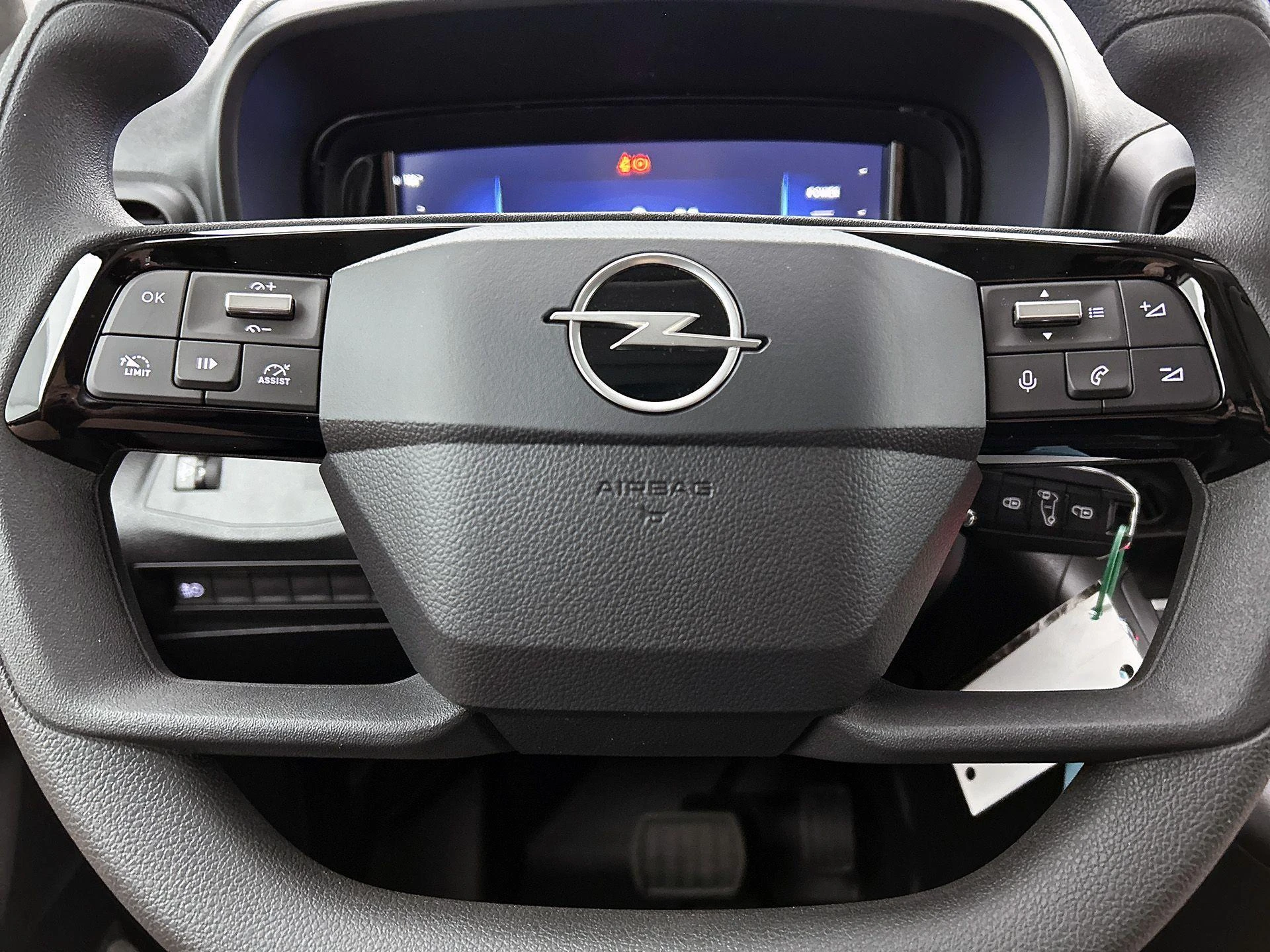 Opel-Combo-e-image-11