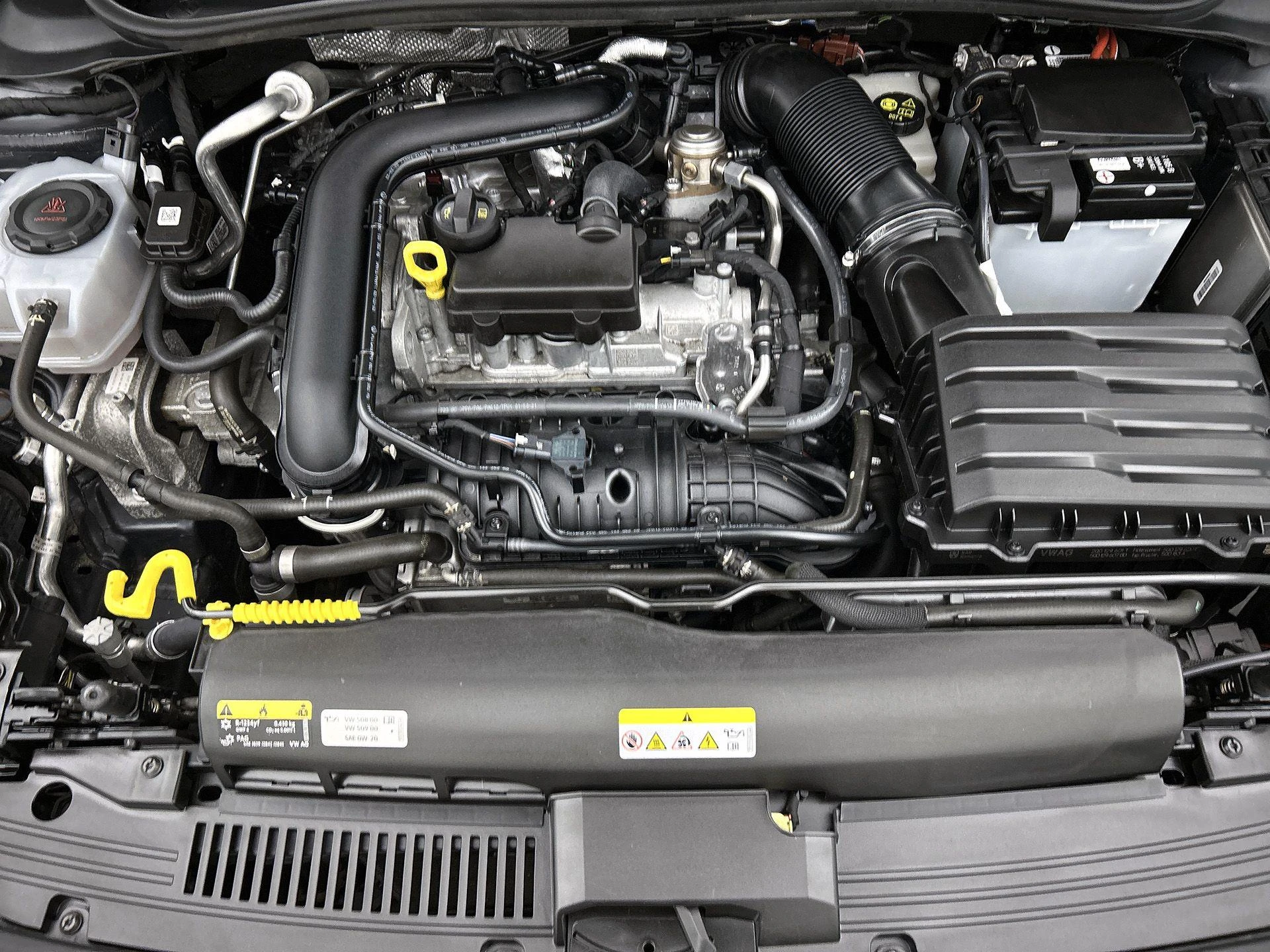 Volkswagen-Polo-image-28