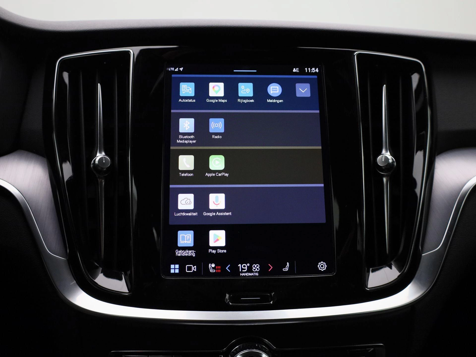 Volvo-V60-image-23