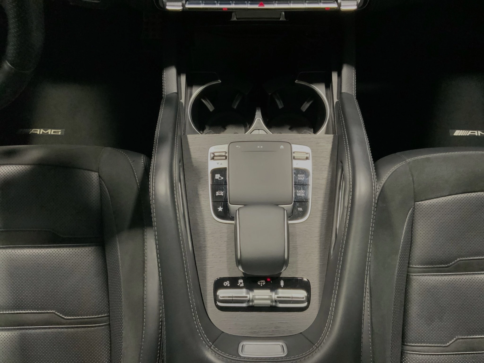 Mercedes-Benz-GLE-image-13