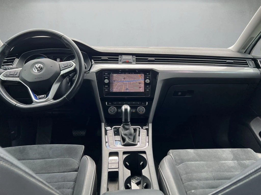 Volkswagen-Passat-image-7