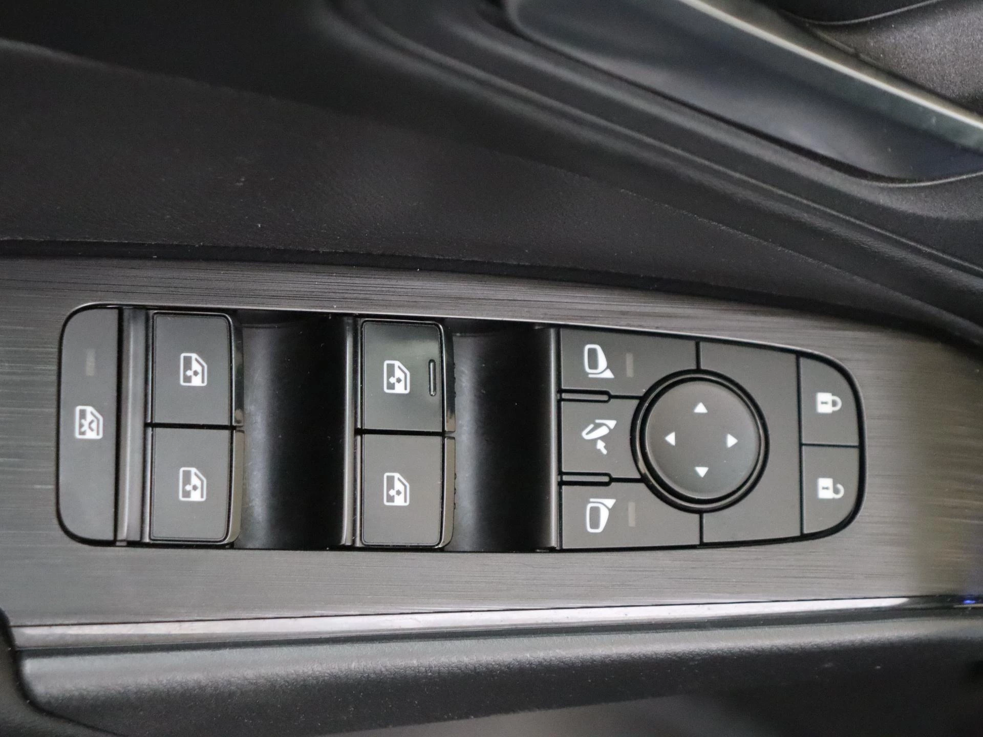 Nissan-QASHQAI-image-26