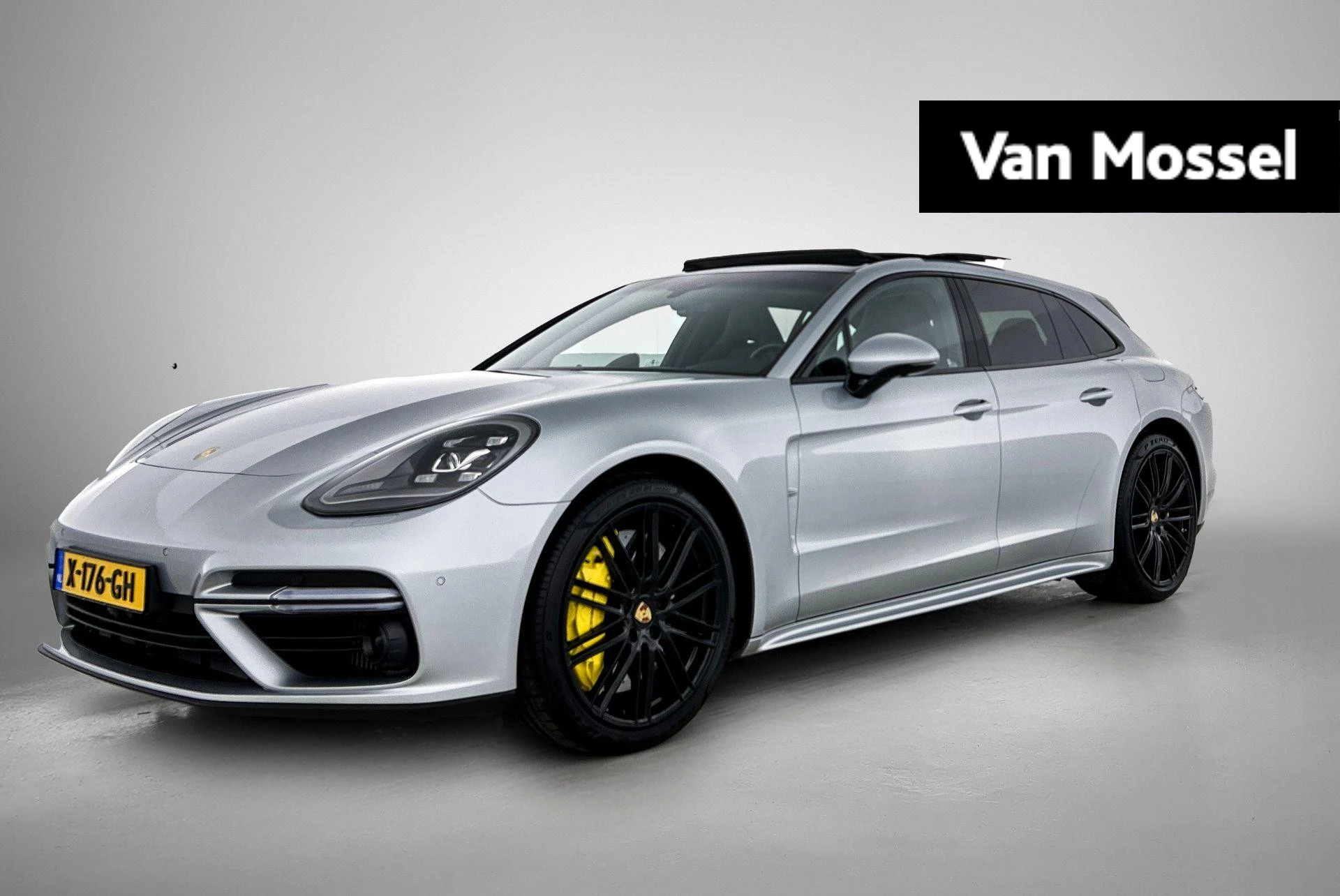 Porsche-Panamera-image-0