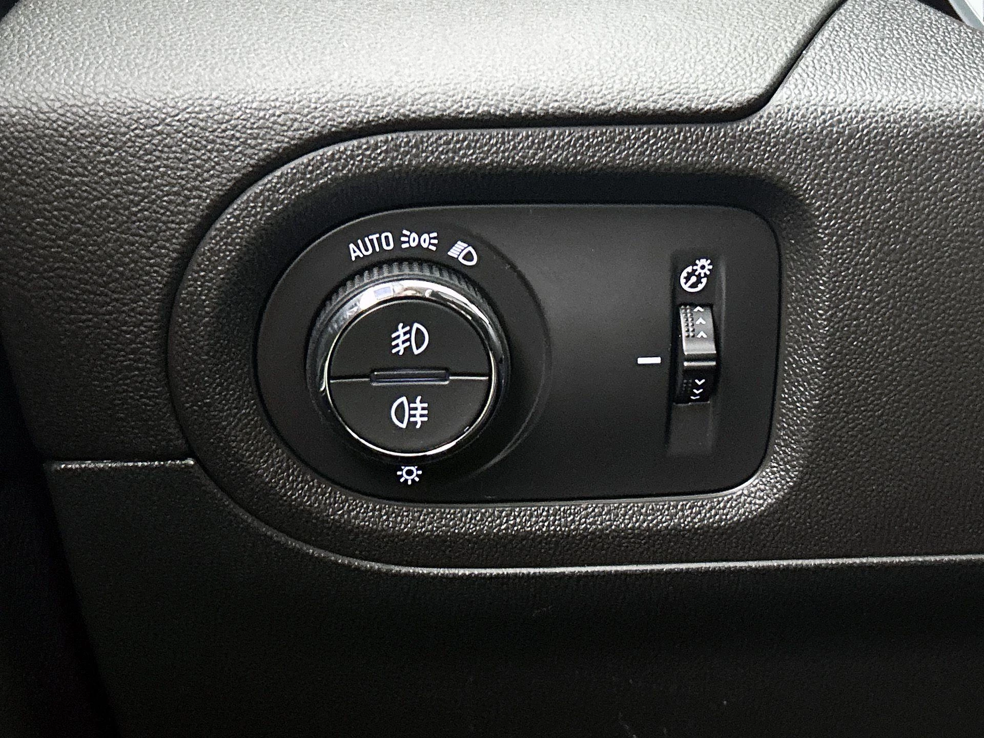 Opel-Grandland X-image-14