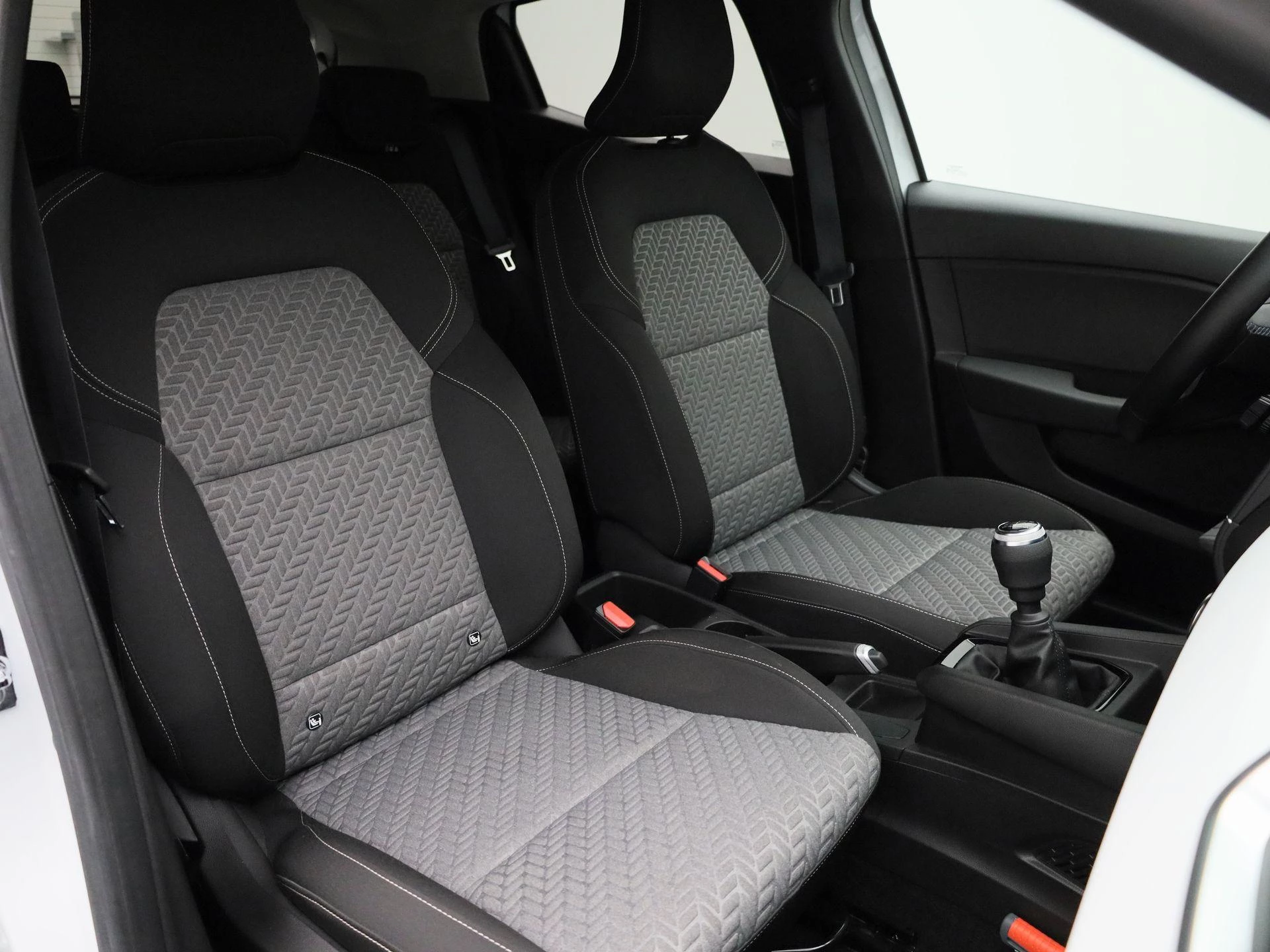 Renault-Clio-image-30